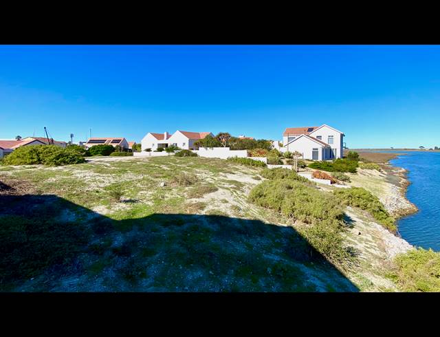 452M² VACANT LAND FOR SALE IN PORT OWEN